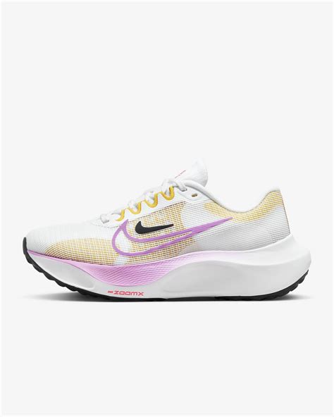 Nike Women's Zoom Fly 5 Running Shoes 